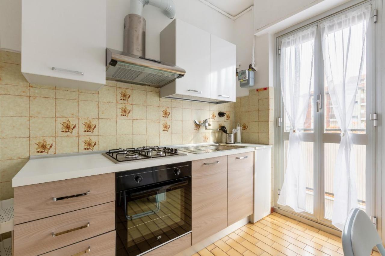 Bonola M1 Bright & Functional Flat Apartment Milan Bagian luar foto