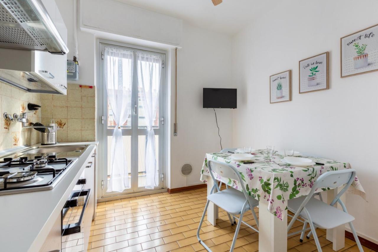 Bonola M1 Bright & Functional Flat Apartment Milan Bagian luar foto