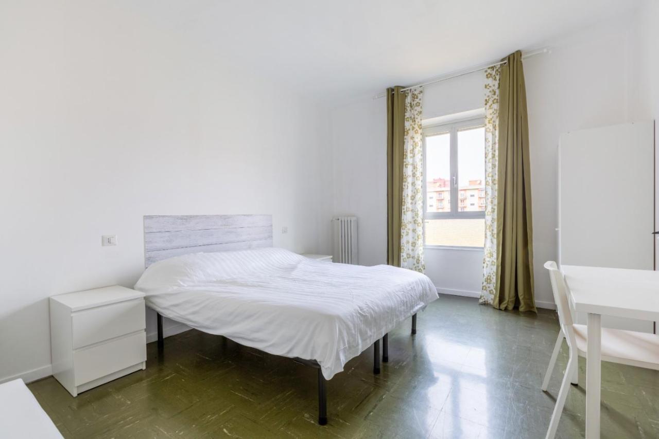 Bonola M1 Bright & Functional Flat Apartment Milan Bagian luar foto