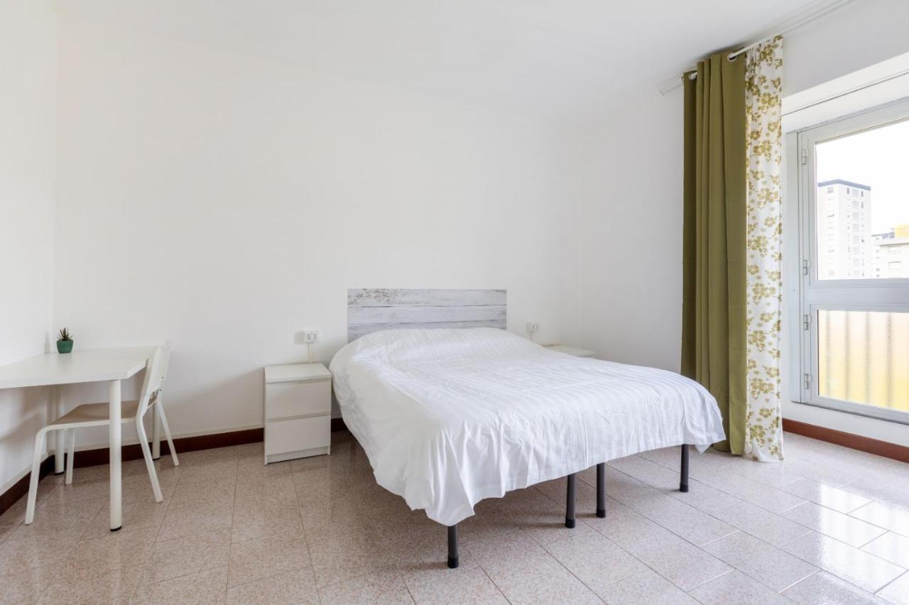 Bonola M1 Bright & Functional Flat Apartment Milan Bagian luar foto